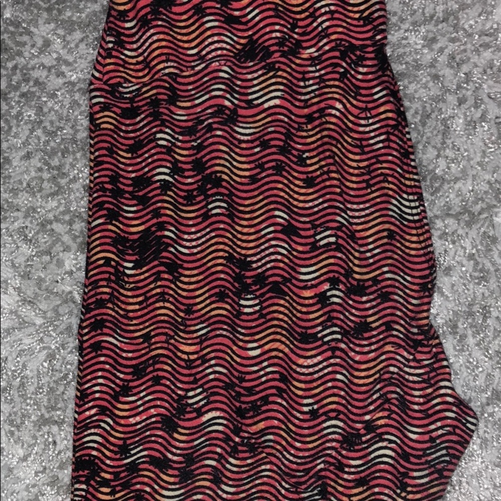 OS LuLaRoe Leggings Gently Worn